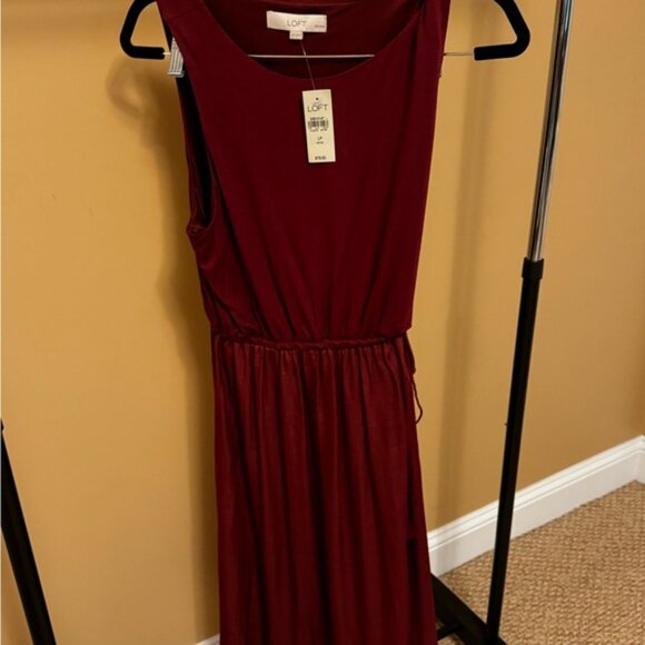 NWT LOFT Petite Large Burgundy Dress - Picture 1 of 4